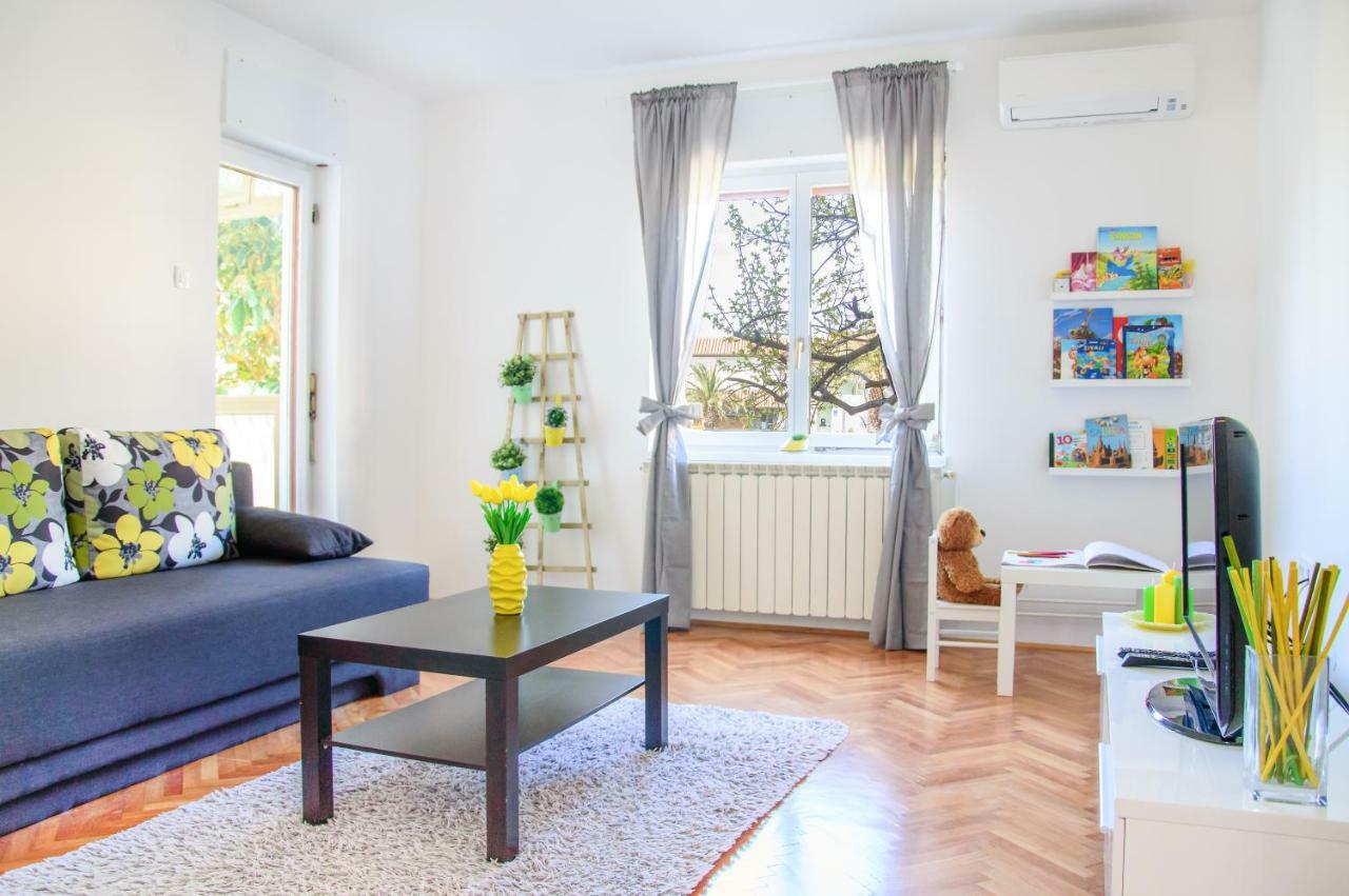 Apartment Family Time Umag Luaran gambar