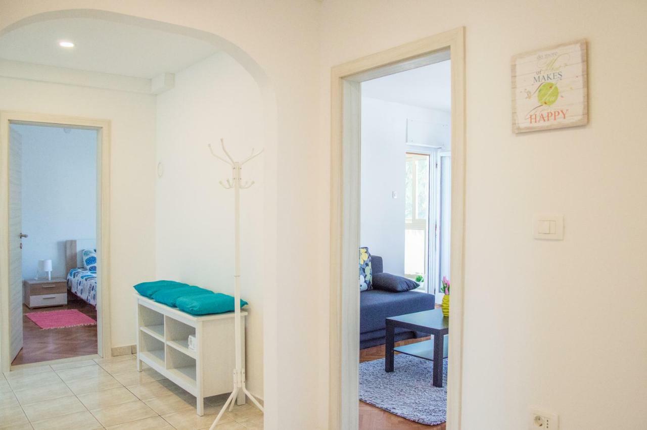 Apartment Family Time Umag Luaran gambar